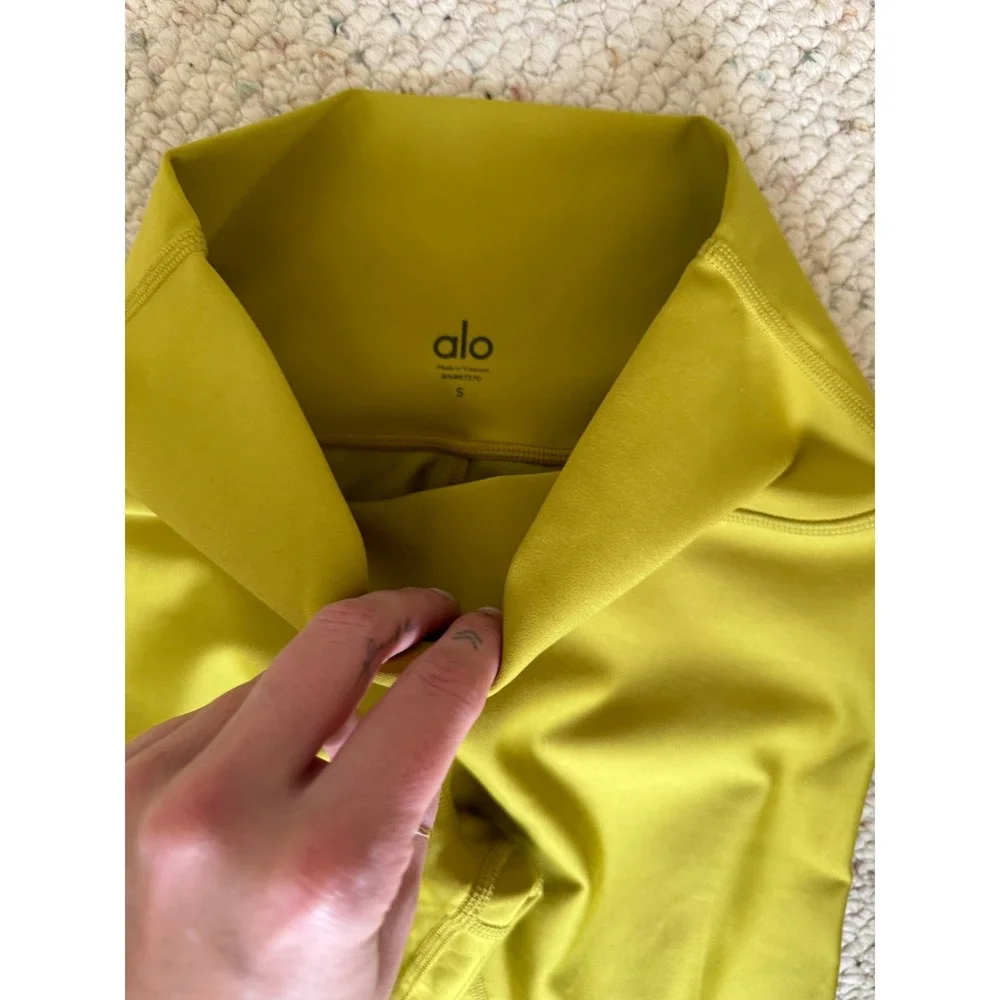 Alo Yoga Women's Green‎ Yellow Airlift High Waist Chartreuse Leggings Size Small